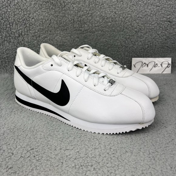 mens white and black nike cortez
